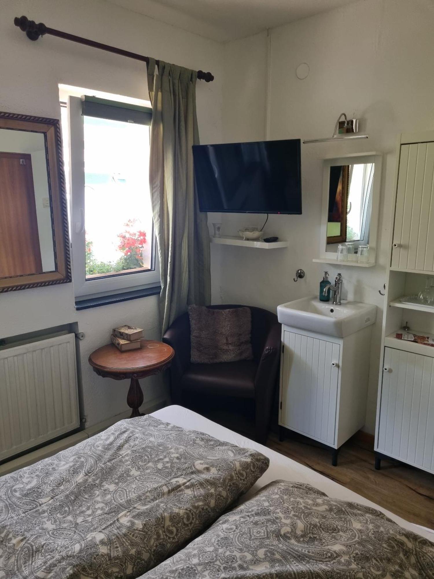 B&B Dressings Traumgarten Kaiserslautern Zimmer foto